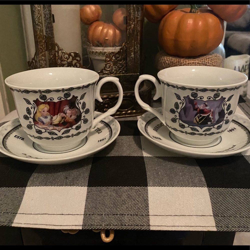 Alice in wonderland and the queen of hearts tea cups from Walt Disney World ✨✨
